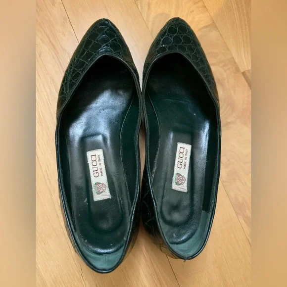 Gucci Vintage Green Crocodile Flats Size 5.5